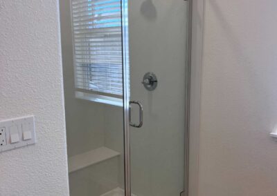 Photo of plain bathroom before renovations